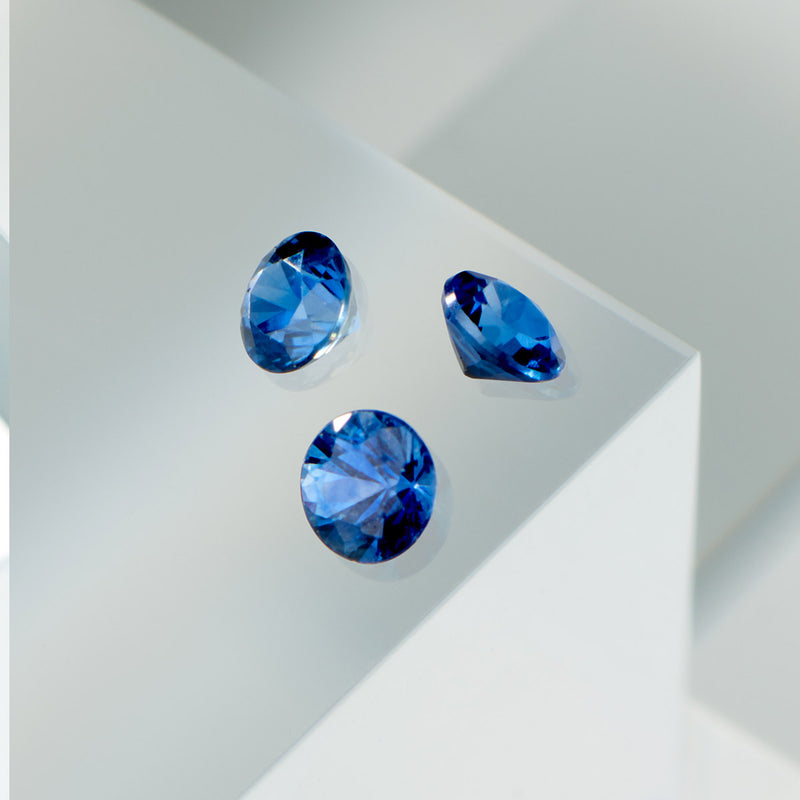 Bague Saphirs bleus Serti 4 grains-rails - Tour complet 1.5 mm / 0,50 carat