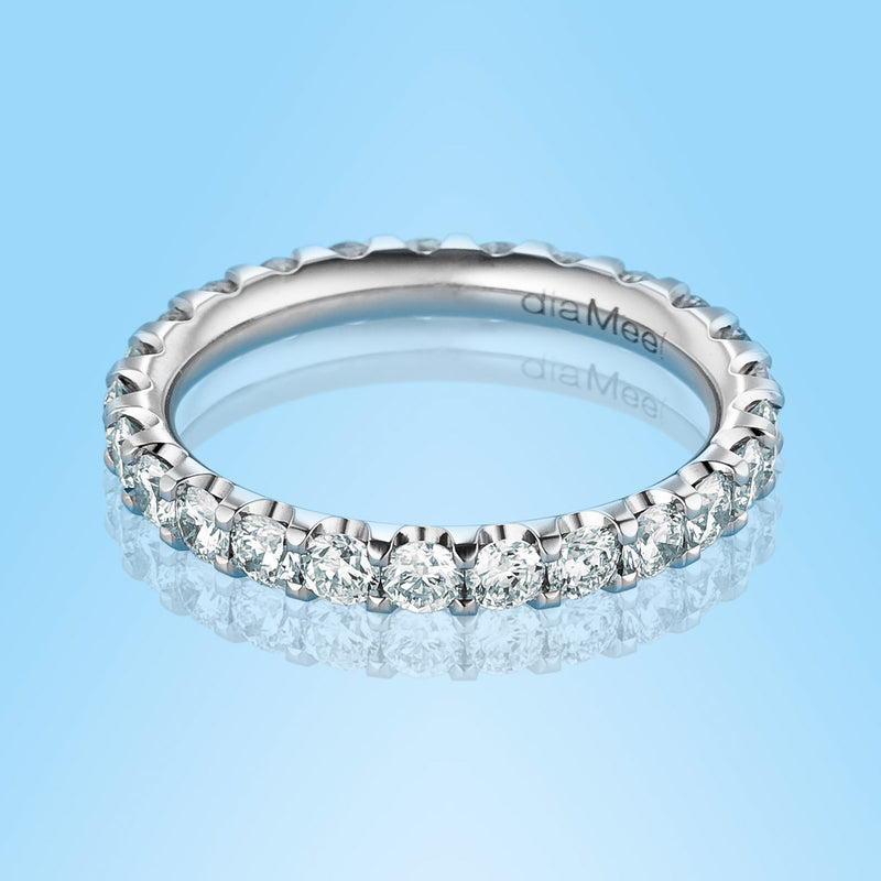 Alianza Prestige de diamantes engastados con 2 puntas, recorrido completo, 2,5 mm / 1,5 quilates