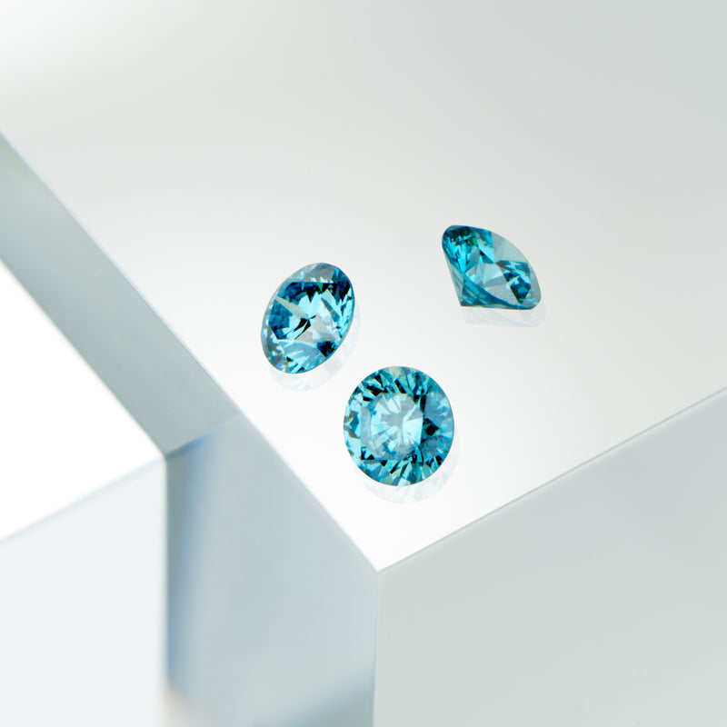 Azur blue diamond ring Prestige setting 2 prongs - Full Circle 1.5 mm / 0.50 carat