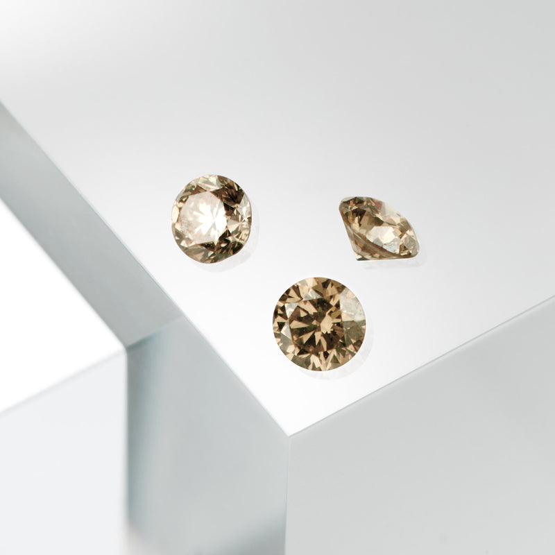 Anillo de diamantes color champán engastado con 2 puntas de prestigio - Recorrido completo de 1,5 mm / 0,50 quilates